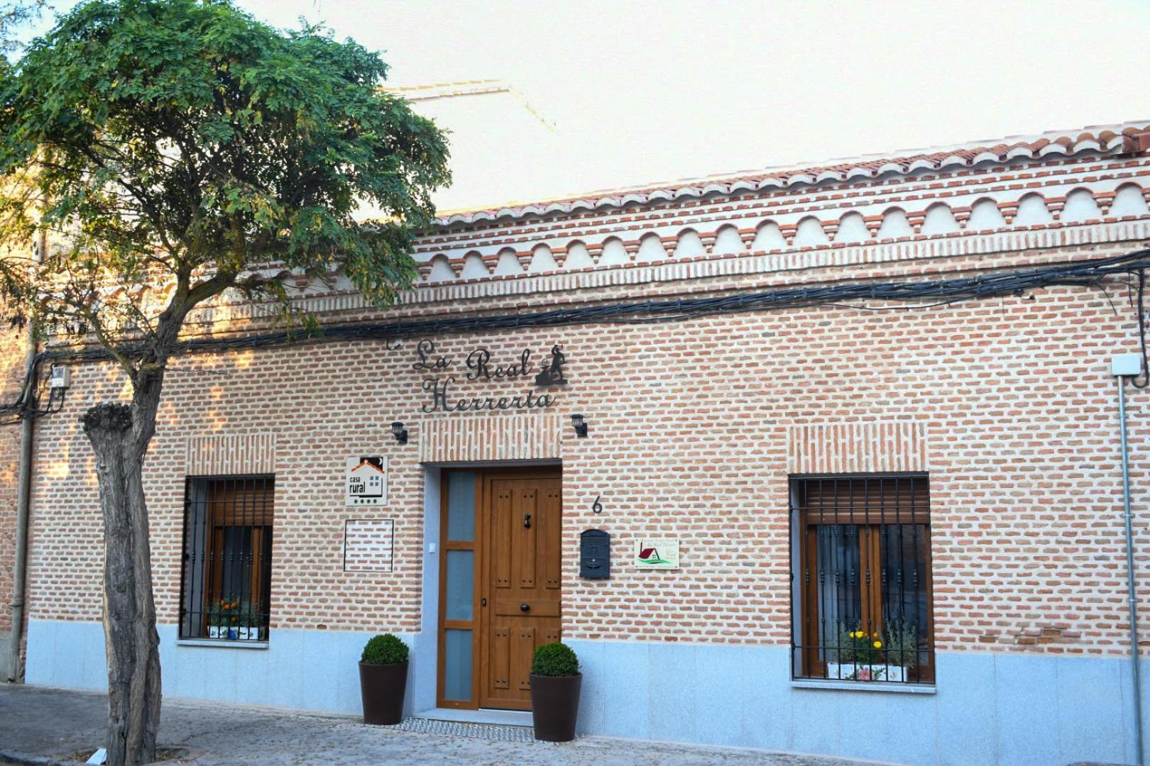 Casa Rural La Real Herreria 马德里加尔德拉萨尔塔斯托雷斯 外观 照片