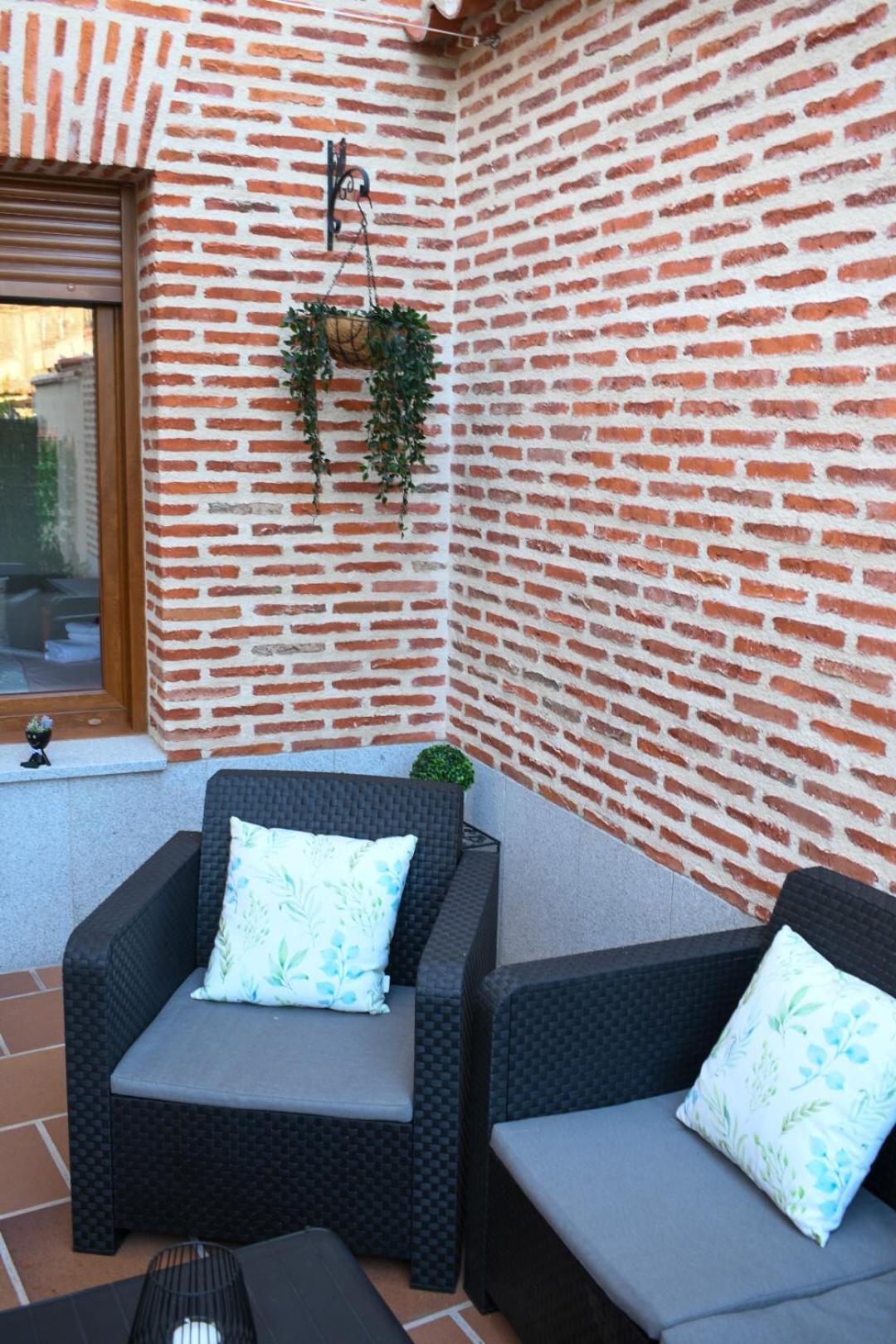 Casa Rural La Real Herreria 马德里加尔德拉萨尔塔斯托雷斯 外观 照片